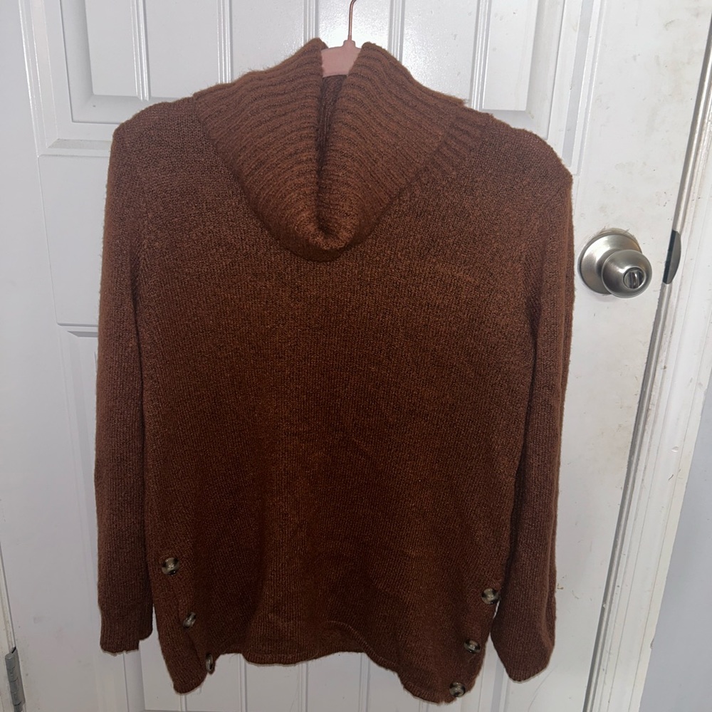 Brown Sweater. Size:S